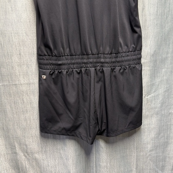 🏴 Fabletics romper black 1/4 zip size medium - Picture 3 of 10